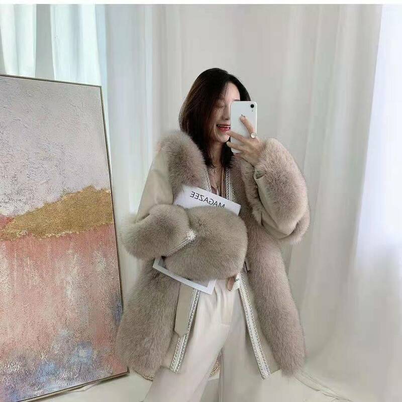 Autumn and Winter New Faux Fur Fox Fur Stitching Pearl Small Fragrance Fashion Jacket Rivet Thickening