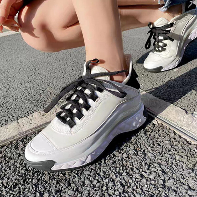 Zapatillas gruesas de diseñador de lujo para mujer, zapatos vulcanizados a la moda con cordones blancos, calzado deportivo informal para correr, 2022