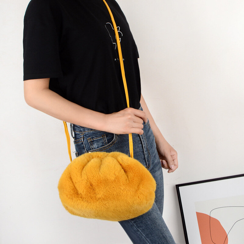 2020 Winter Warmth Imitation Mink Fur Fashion Cloud Clip Bag Ladies Plush Bag Shoulder Messenger Bag Hand Bag Support Wholesale