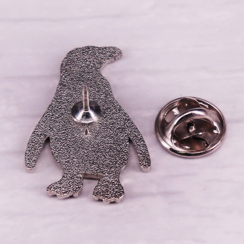 Cute Baby Penguin Fashionable Creative Cartoon Brooch Lovely Enamel Badge Clothing Accessories