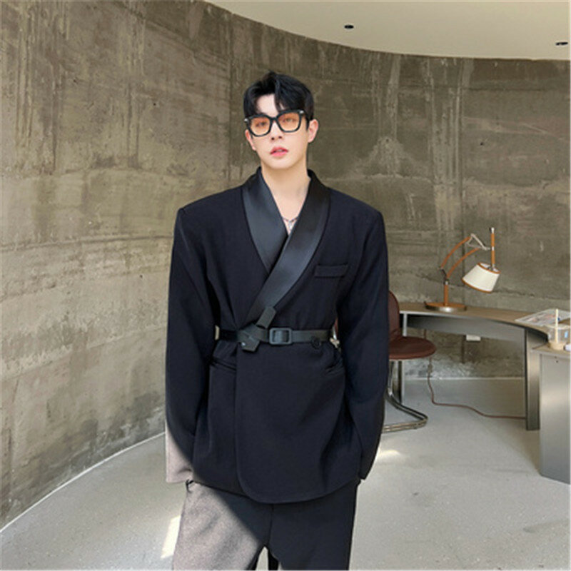 Modelo masculino blazer casaco com cinto ternos jaqueta dupla breasted ajuste fino chique casual outwear estilo coreano juventude roupas homem preto
