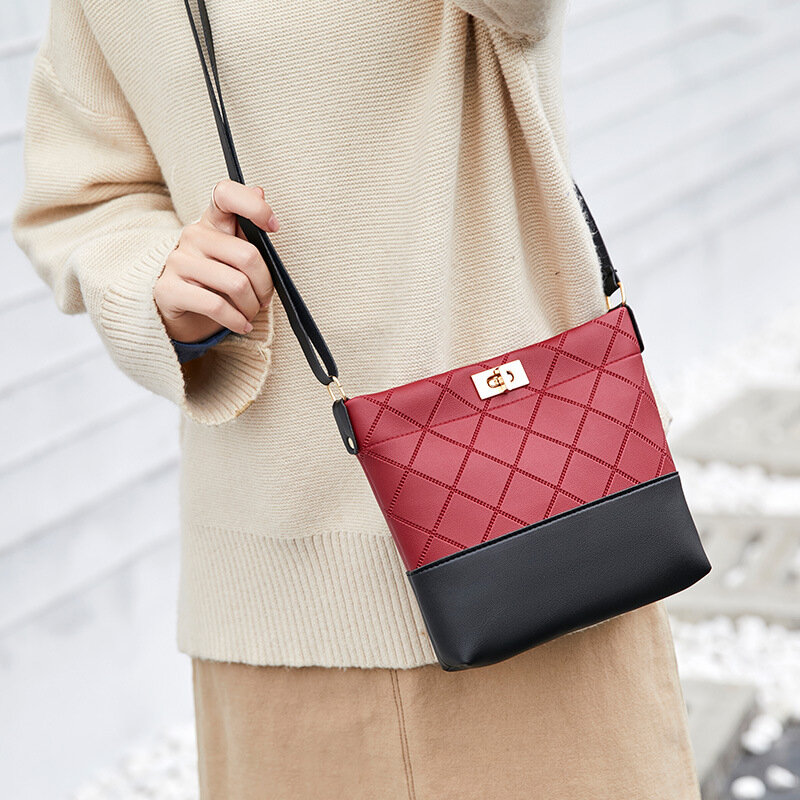 Nuova borsa a tracolla da donna borse di lusso borse da donna versione di design borsa a tracolla quadrata piccola per ragazze selvagge di lusso