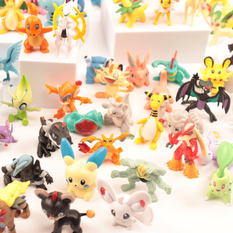 Figuras de acción de Pokémon para niños, juguetes aleatorios de gran tamaño, regalo de cumpleaños genuino, 10-250 piezas