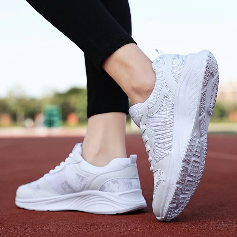 Модные легкие кроссовки для мужчин и женщин, уличная спортивная дышащая сетчатая удобная обувь для бега