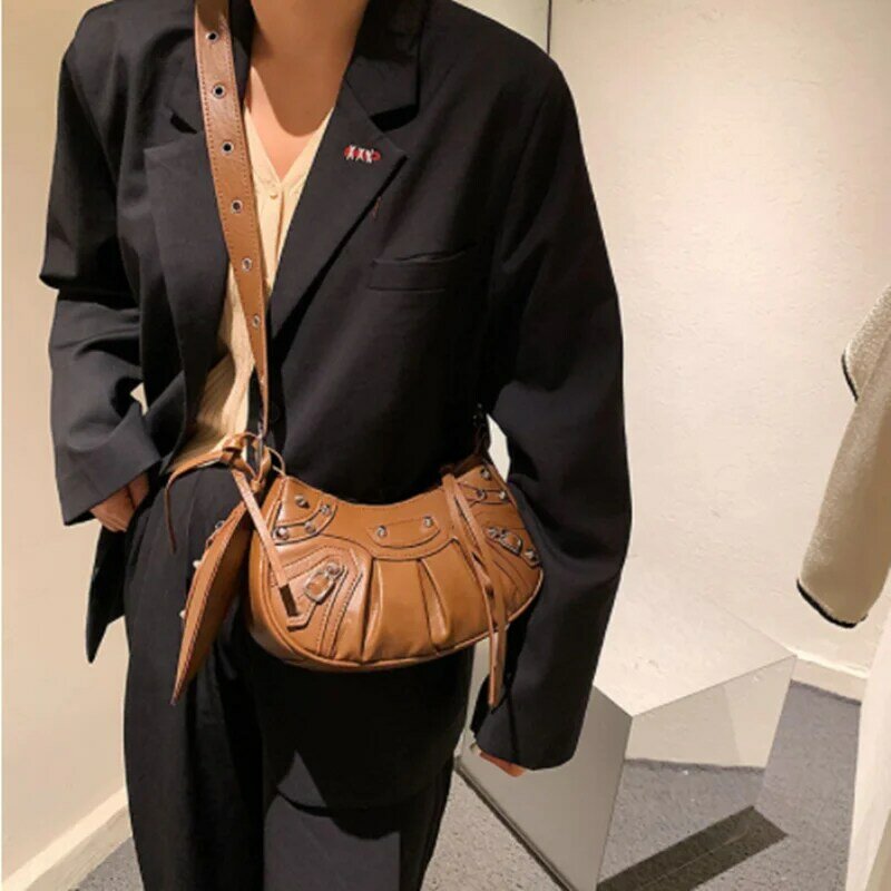 Модная сумка на плечо с заклепками, зимняя новая Женская Роскошная брендовая сумка, винтажная кожаная сумка для женщин с держателем для кар...