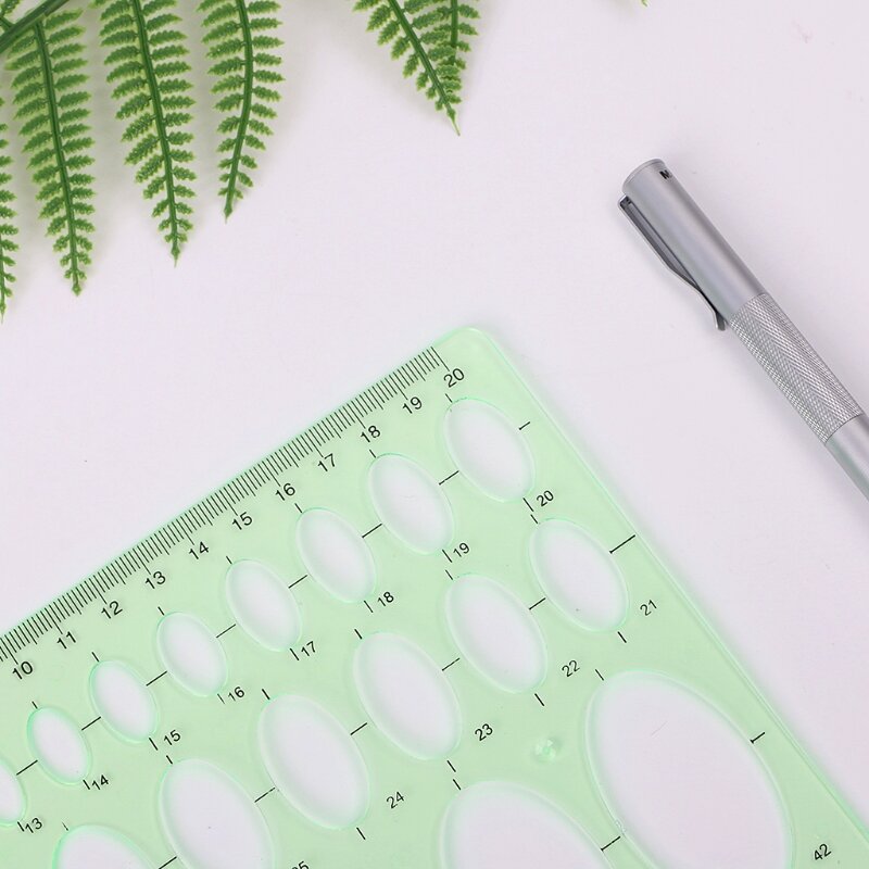 Règle de modèle géométrique ovale en plastique vert, pochoir outils de mesure, étudiants chauds Y98A