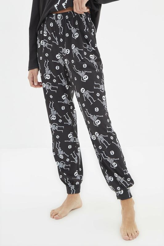 Trendyol Halloween Knitted Pajama set THMAW22PT1016