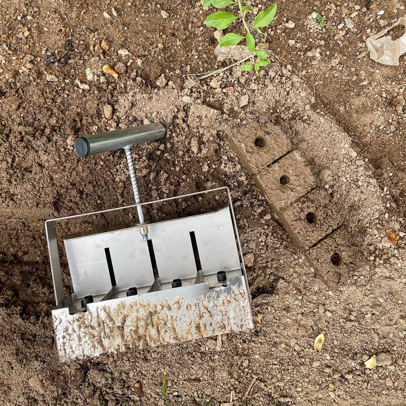 1/2pcs Dibbers Handheld Seedling Soil Blocker 2-Inch Soil Block Maker with Dibbles For Garden Soil Block Maker Garden Supplies