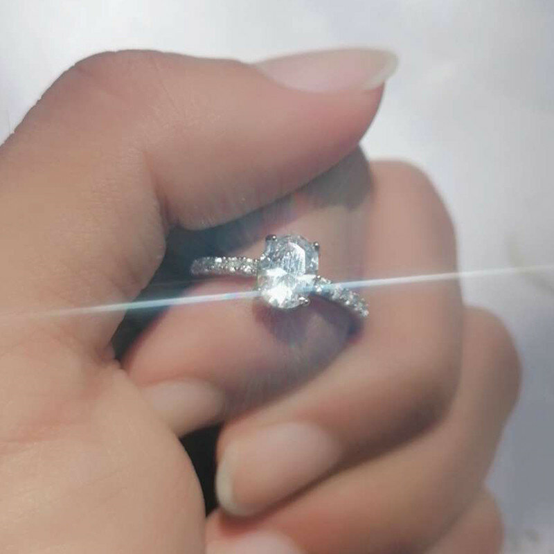 2021 New Trendy Elegant Oval Zircon Rings for Women White CZ Crystal Engagement Design Hot Sale Open Ring Female Wedding Jewelry