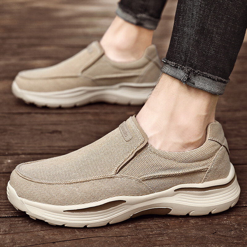 2021 nowych mężczyzna brezentowych butów Slip-On mocne buty dla mężczyzn moda grube podeszwie buty dla taty platformy trampki duży rozmiar 48
