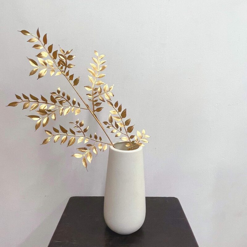 Arbustos artificiais dourados ramos de grama plantas falsas para o ano novo decoração de natal samambaia ginkgo folhas decoração da sala estética