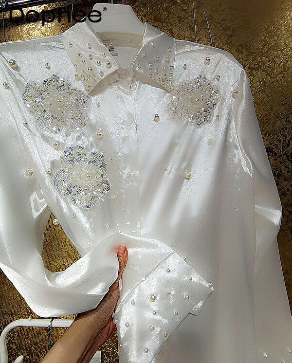 Camisa blanca con cuentas de lentejuelas pesadas de flores 3D coreanas para mujer, Blusa de manga larga con cuello tipo Polo de satén de alta gama para verano y oficina