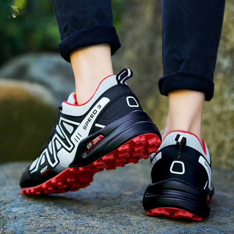 Sepatu Hiking Jaring Wanita Baru Musim Panas Sneakers Hiking Sejuk Ringan Luar Ruangan Sepatu Ttravel Awet Antiselip untuk Wanita