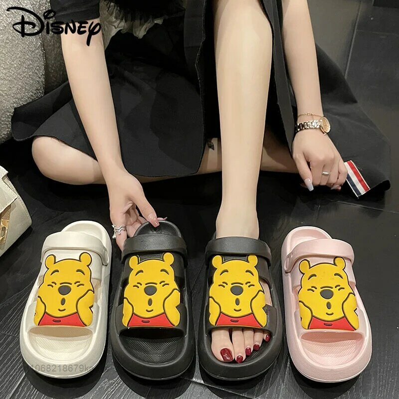 디즈니 새로운 슬리퍼 만화 푸우 곰 귀여운 플랫 신발 여성 여름 야외 패션 소프트 로마 샌들 Y2k 한국어 비치 슬리퍼
