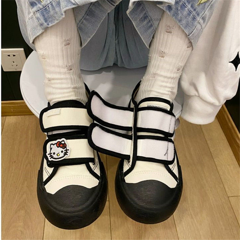 Sanrio Hello Kitty Pattern Women's Canvas Shoes Y2k Hand-painted Couple Student Sneakers Gothic Casual Shoes For Female Sneaker