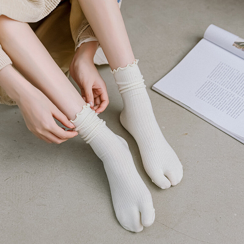 New High Quality Combed Cotton Split Toe Socks Unisex Simple Comfortable Two-Toed Socks Japanese Harajuku Men Women's Tabi Socks