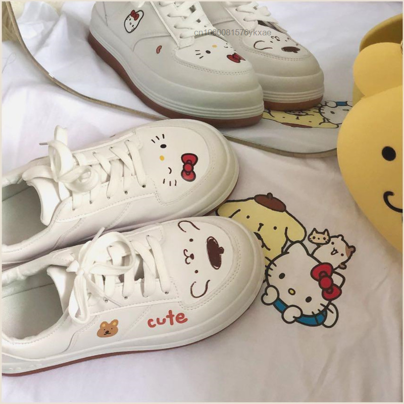Sanrio Hello Kitty Kawaii Sepatu Kartun Perempuan Semua Cocok Sepatu Putih Wanita Lucu Pom Pom Purin Sneakers untuk Anak Perempuan Sepatu Kasual Y2k