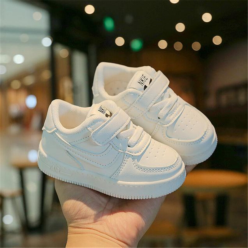 Classic 2021 Hot Sales Lace Up Baby Sneakers High Quality Soft Girls Boys Shoes Excellent Lovely First Walkers Infant Tennis