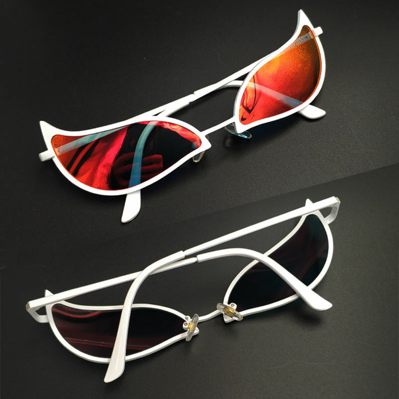 أنيمي قطعة واحدة Donquixote Doflamingo تأثيري نظارات معدنية القط العين النظارات الشمسية للنساء الرجال مضحك هدية الكريسماس الدعائم