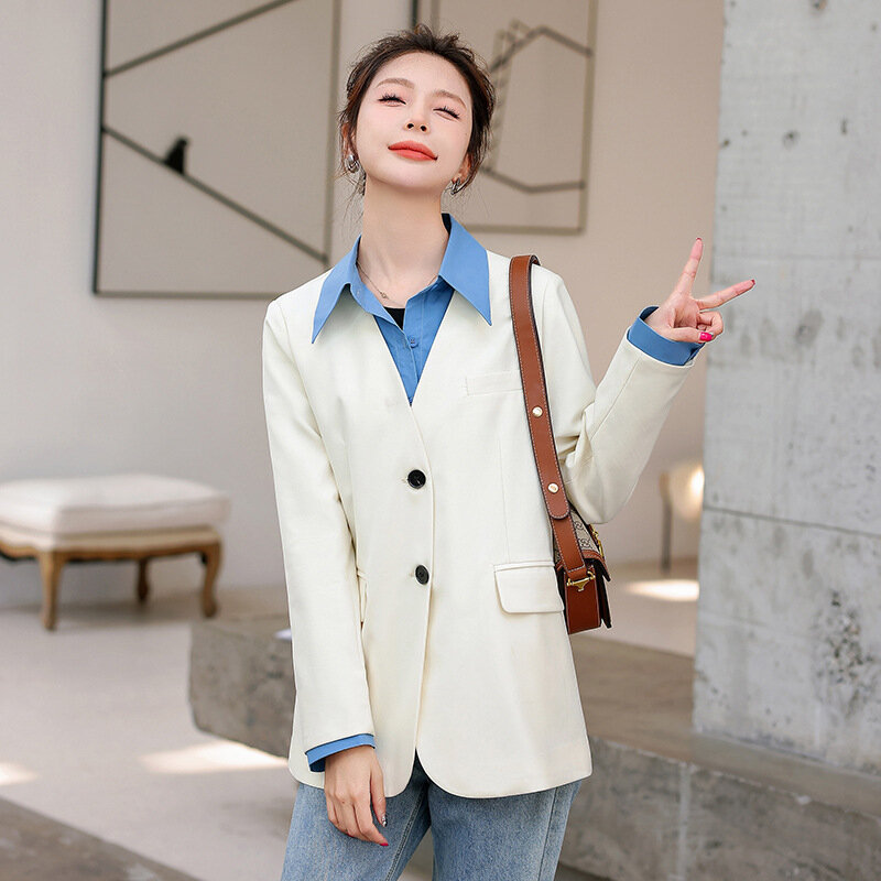 Chaqueta blanca falsa de dos piezas para mujer, trajes de primavera, abrigo negro, Blazers de Color contrastante, camisa de costura de estilo coreano, 2023