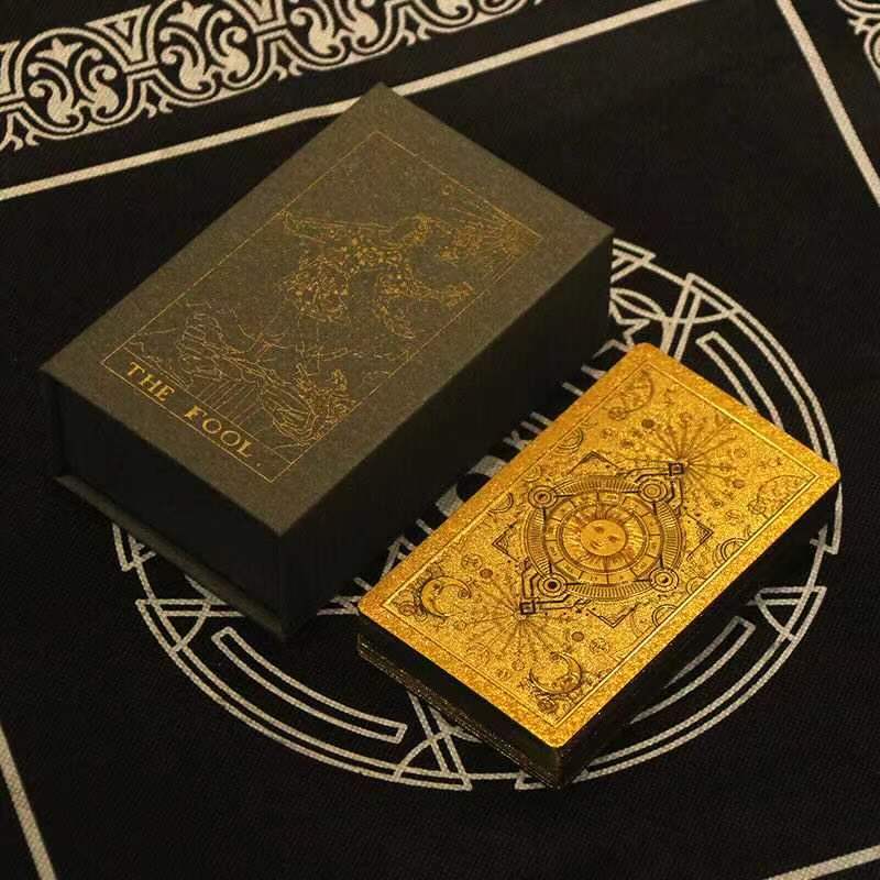 Tarocchi popolari dorati lamina d'oro classica 78 carte Set regalo di gioco di dio mazzo morbido impermeabile