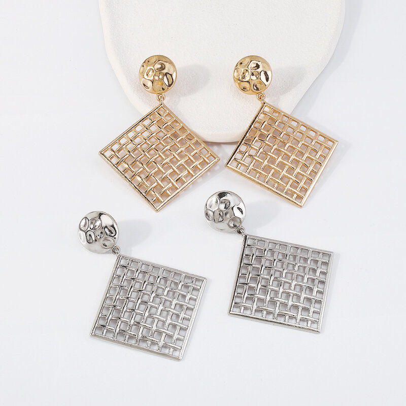 Brincos quadrados de metal exagerados para mulheres, geometria vintage, brincos ocos, joias de festa, cor dourada e prata