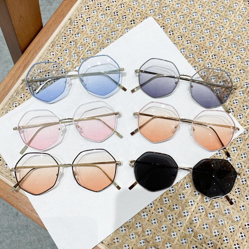 2022 Baru Korea Heptagon Bingkai Logam Kacamata Uv400 untuk Wanita Gradien Musim Panas Pantai Mode Kacamata Matahari Kacamata Luar Ruangan