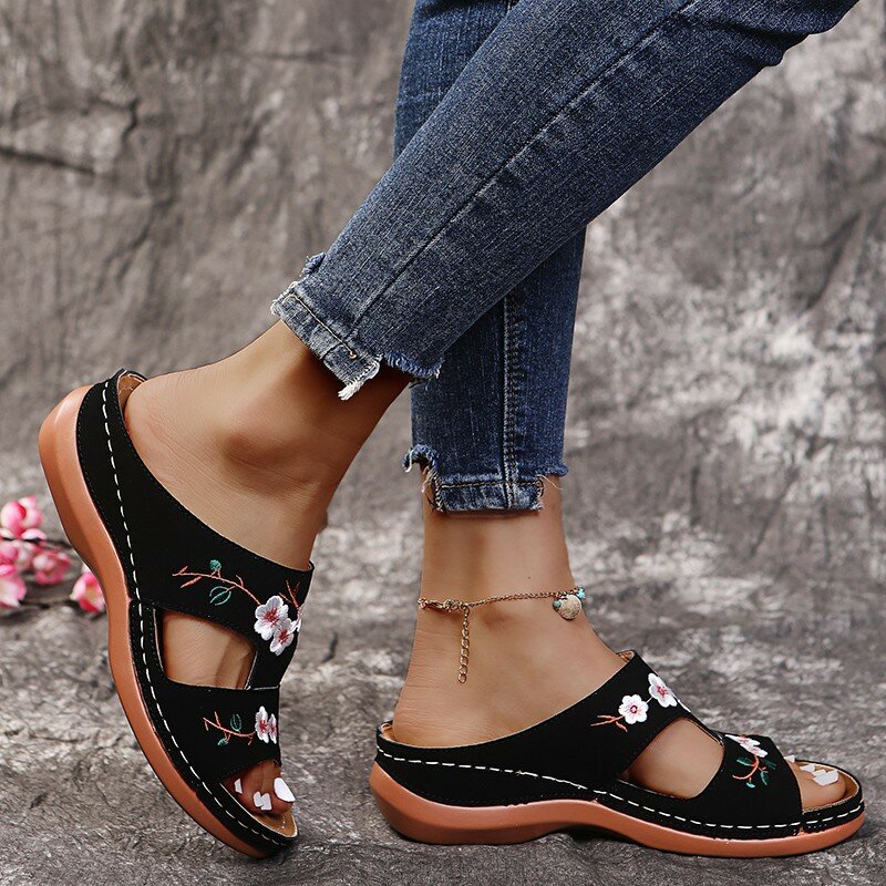 Embroidery Floral Slippers Women Soft Bottom Beach Slides Woman Summer 2022 Slip on Sandals Plus Size 43 Flip Flops Mujer