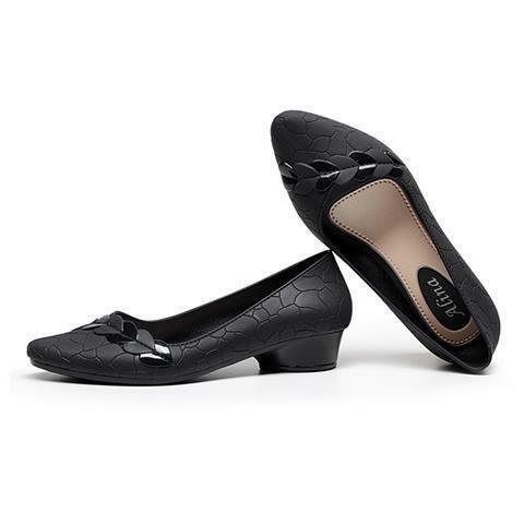 Vrouwen Ondiepe Mode Regen Schoenen Sleehak Koreaanse Waterdichte Schoenen Dames Enkele Schoenen Vier Seizoenen Sandalen Rubber Schoenen