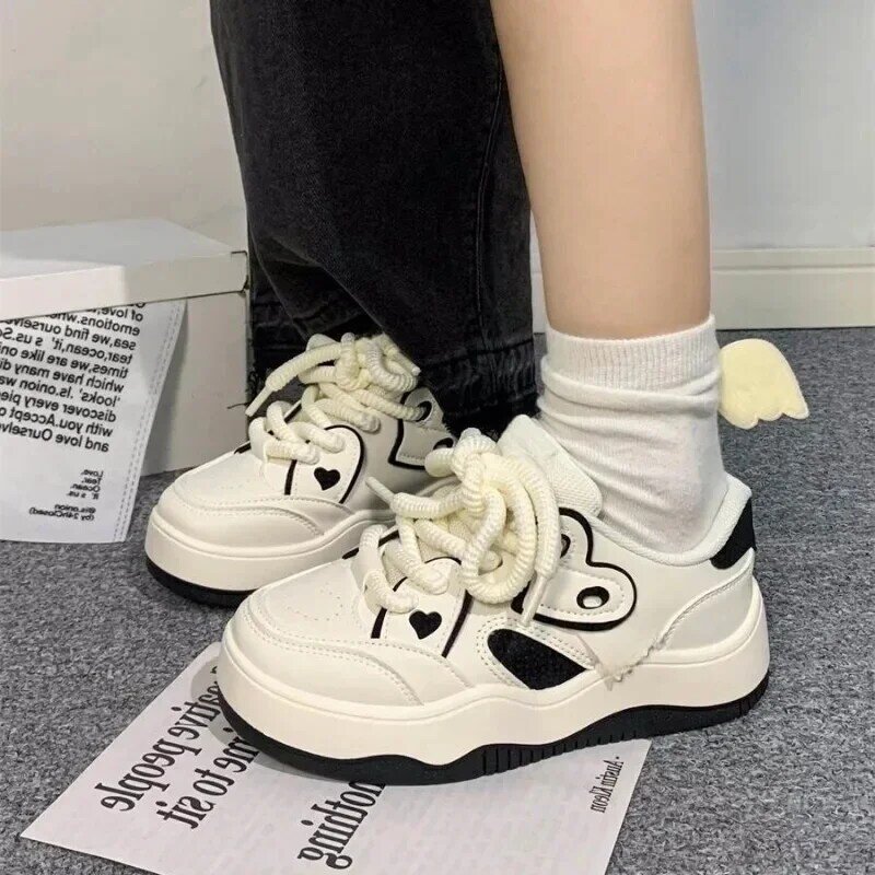 Y2K-Zapatillas deportivas con plataforma para mujer, zapatos deportivos con diseño de corazón de amor, de tabla plana, estilo coreano, Kawaii, rosa y blanco