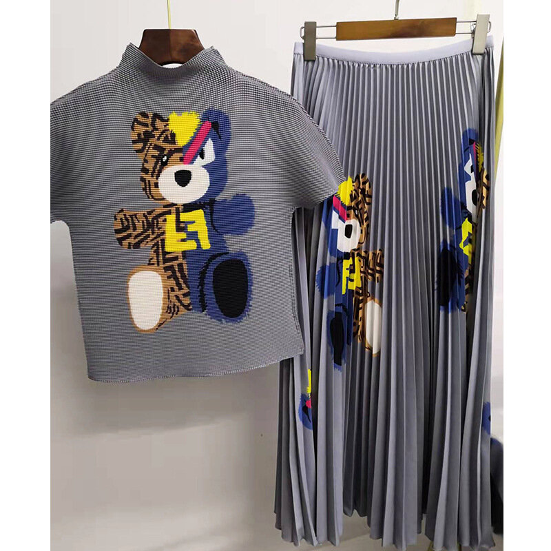 T-shirt pieghettata top gonna busto pieghettato completo due pezzi completi donna estate moda popolare manica corta Cartoon Bear Long