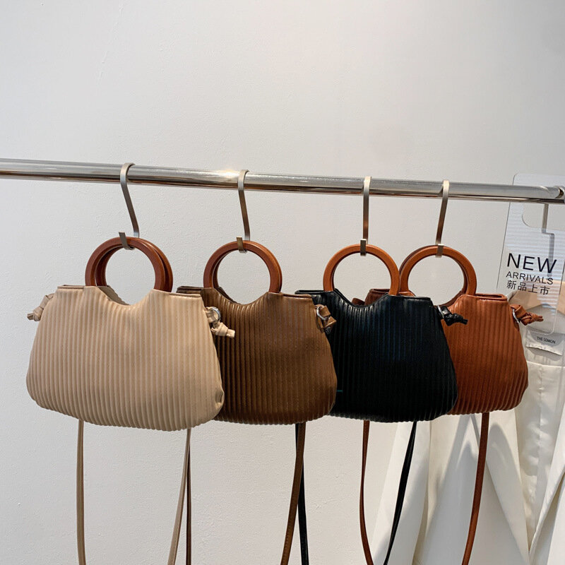 Retro Popular Bag Women 2022 New Fashion Personality Pleated Handbag Large Capacity Solid Color Single Shoulder Messenger Bag