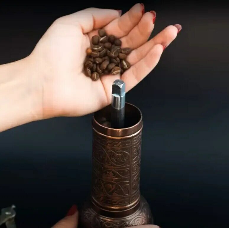 Moedor de café manual de cobre tradicional turco, mini moedor manual de mão inoxidável para moer grãos de café