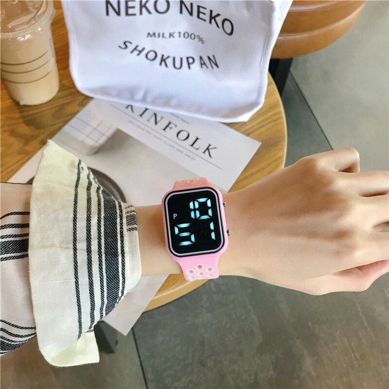 Simples led esporte eletrônico relógios femininos 2022 nova moda luminosa digital relógios de pulso de silicone horas para presentes das crianças w9900