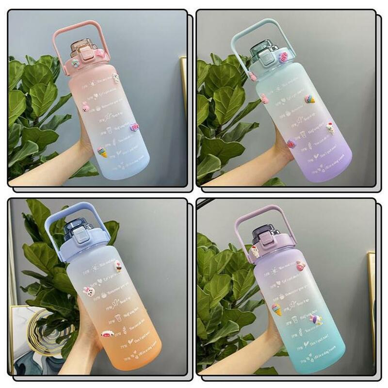 2000Ml Gradiënt Frosted Water Fles Met Handvat Outdoor Draagbare Stro Cup (Normale Sticker + 3d Sticker) gradiënt Paars/Blauw