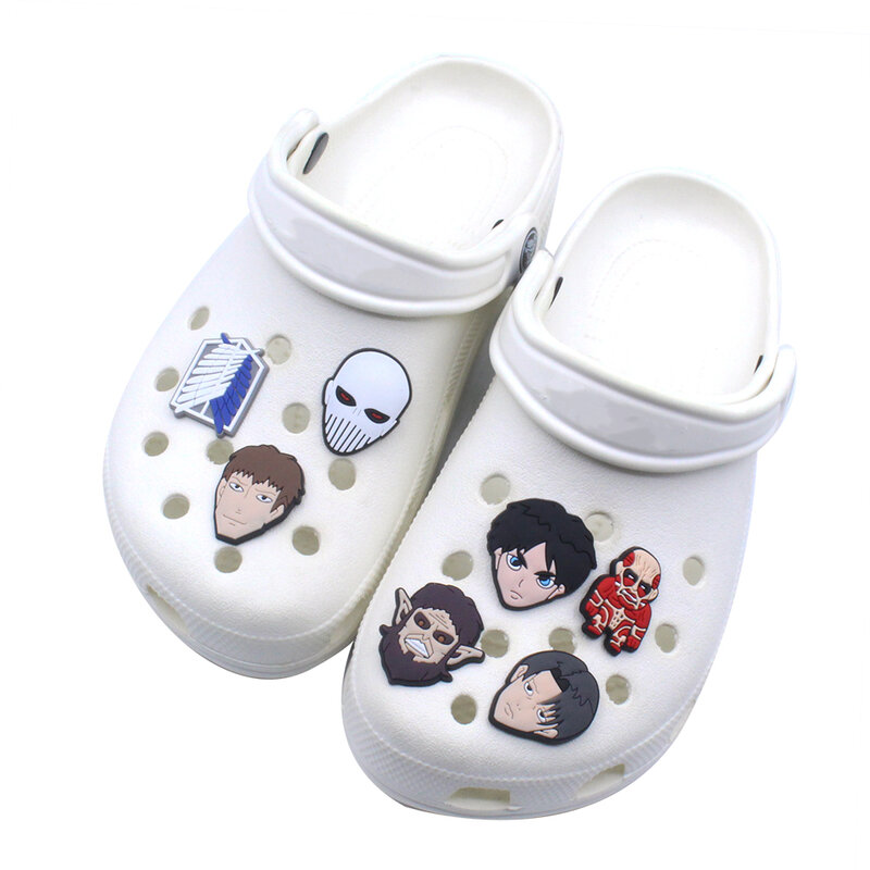 Enkele Verkoop 1Pcs Jibz Voor Croc Hot Japan Anime Aanvallen Giant Pvc Schoenen Charmes Cartoon Accessoires Volwassen Schoen Decoraties geschenken