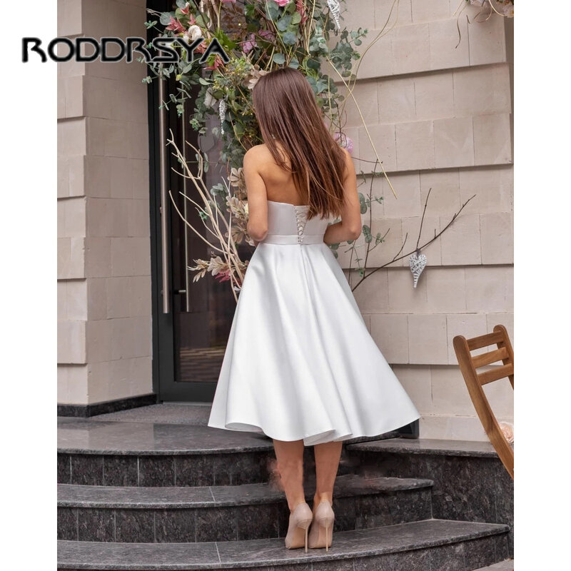 Roddrsya simples querida cetim vestidos de casamento 2022 curto praia vestido de noiva joelho-comprimento rendas até vestidos feitos sob encomenda de noiva