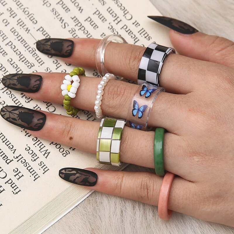 Fashion Gold Heart Rings Set for Women Hollow Geometric Chain Cross Knuckle Rings Creative Cute Pink Green Open Couple Rings