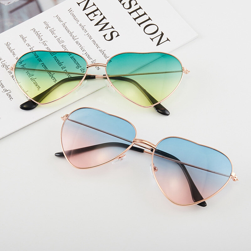 Vintage Metall Rahmen Herz Form Sonnenbrille UV400 Frauen Sommer Strand Retro Gradienten Mode Sonnenbrille Strand Außen Brillen