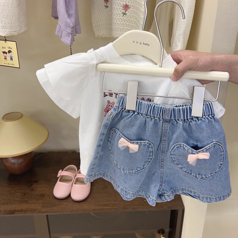 Комплект детской одежды летний комплект для девочек с коротким рукавом Корейская версия Детский модный топ с летящими рукавами джинсовые шорты
