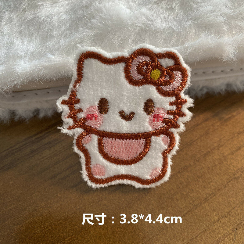 Olá Kitty Sanrio Cinnamoroll Kuromi Melodia Bordado Pano Adesivo Patch Hole Reparação Decorativa Auto-Adesivo Kawaii Adesivo