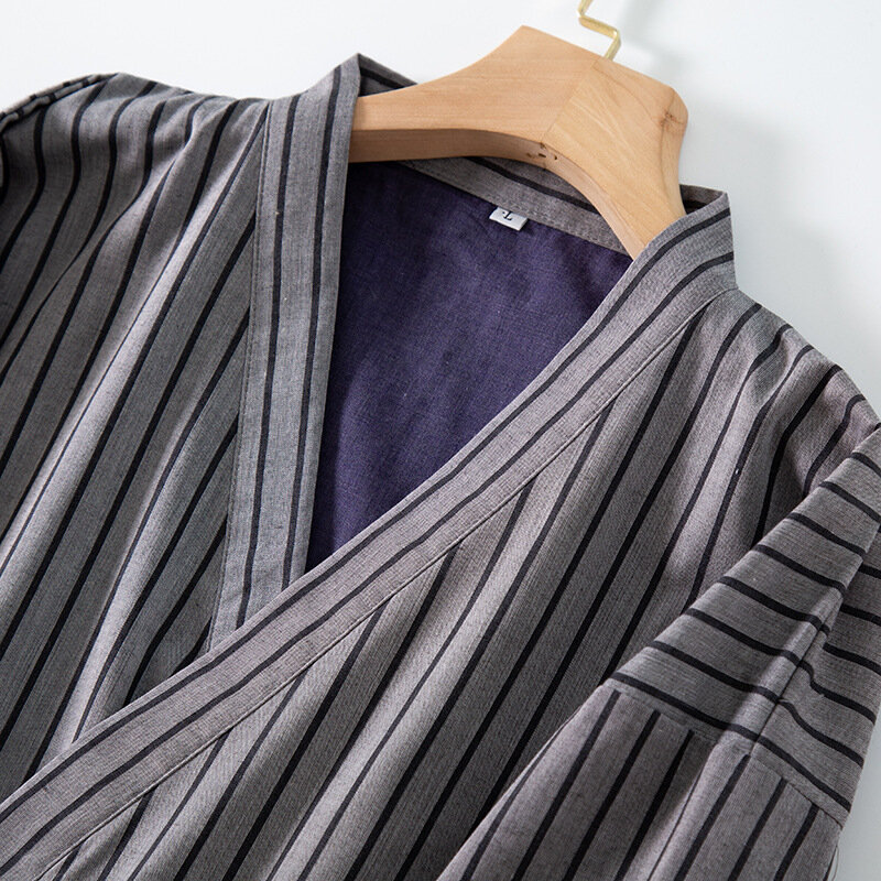 Camisón Kimono de algodón para hombre, ropa de dormir de gasa doble encriptada para las cuatro estaciones, albornoz absorbente de rayas finas, bata japonesa de sudor humeante