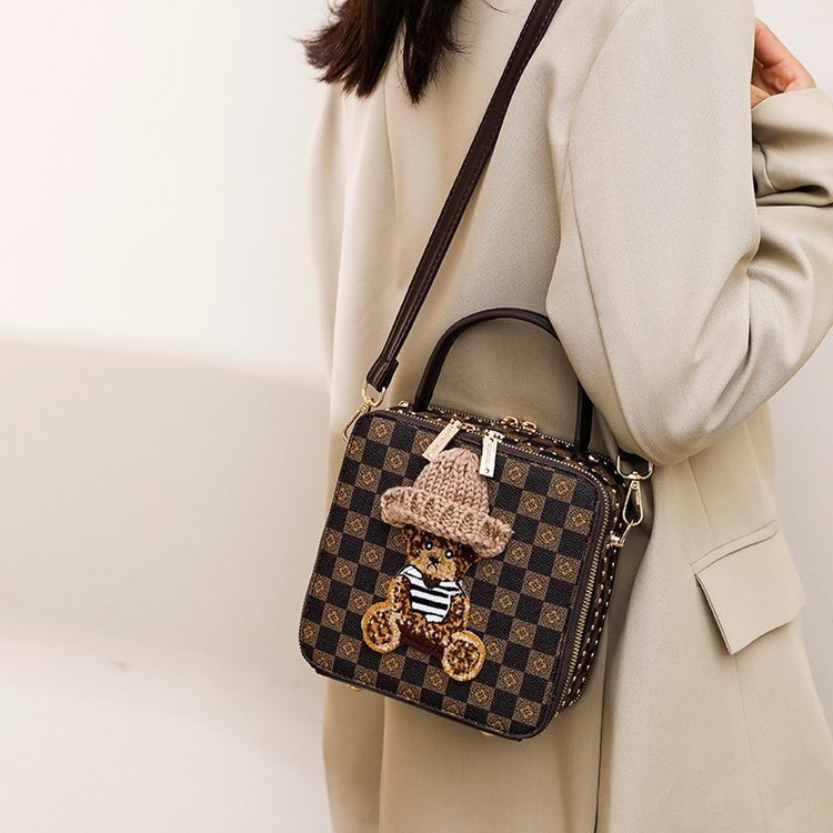 Modne torebki i torebki damskie 2022 Trend Vintage skórzana mała kwadratowa torba z grubej bawełny luksusowy uroczy list torba na ramię kobieta