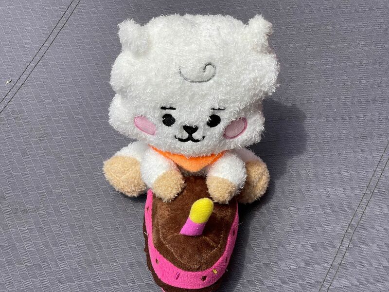 Kpop menino grupo combinação kawaii boneca celebração bolo série boneca de pelúcia dos desenhos animados nap travesseiro boneca amigo presente aniversário v jin rm