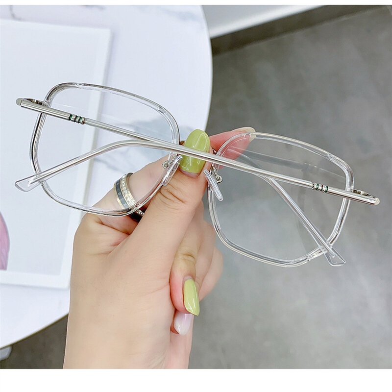 New Women's Computer Eyewear Anti Blue Light Blocking Glasses 2022 Fashion Luxury Brand Designer Glasses For Women Oculos de sol