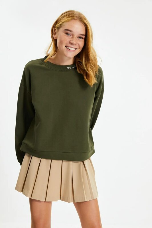 Trendyol-Sudadera básica de punto para mujer, suéter de cuello, prenda de vestir, TWOAW22SW1297