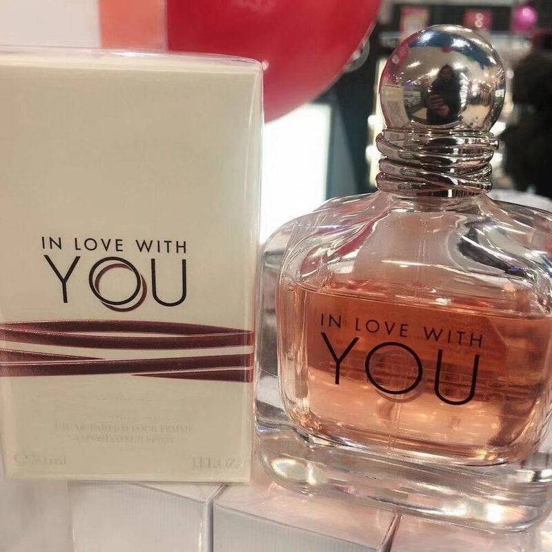 Popularna marka zakochana w tobie oryginalne perfumy dla kobiet długotrwały dezodorant dla kobiet naturalny Spray do ciała dla kobiet