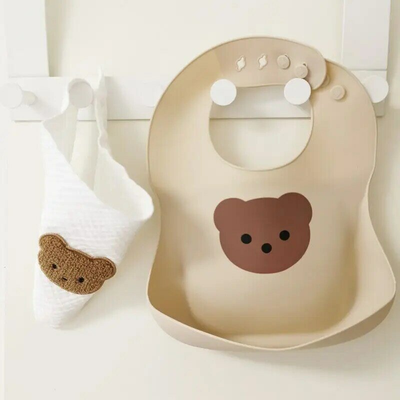 Babero de silicona para bebé recién nacido, con dibujos de oso pequeño, impermeable, a prueba de fugas y suciedad, fácil de limpiar, toalla de Saliva para niños