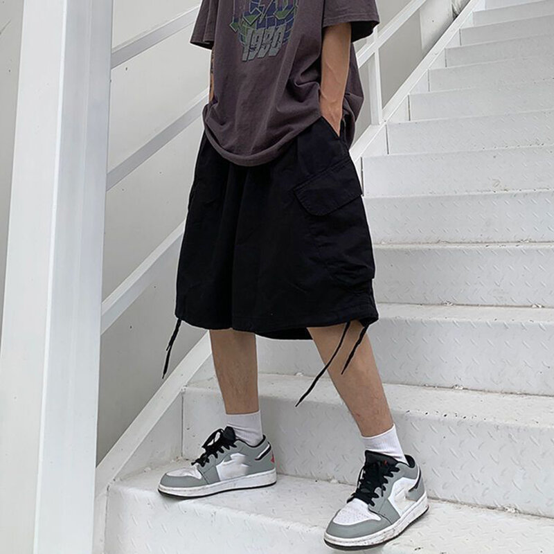Pantaloncini Cargo da uomo alla moda con Design tascabile grande Retro dritto High Street Hip-Hop tendenza sportiva pantaloni larghi Casual a gamba larga