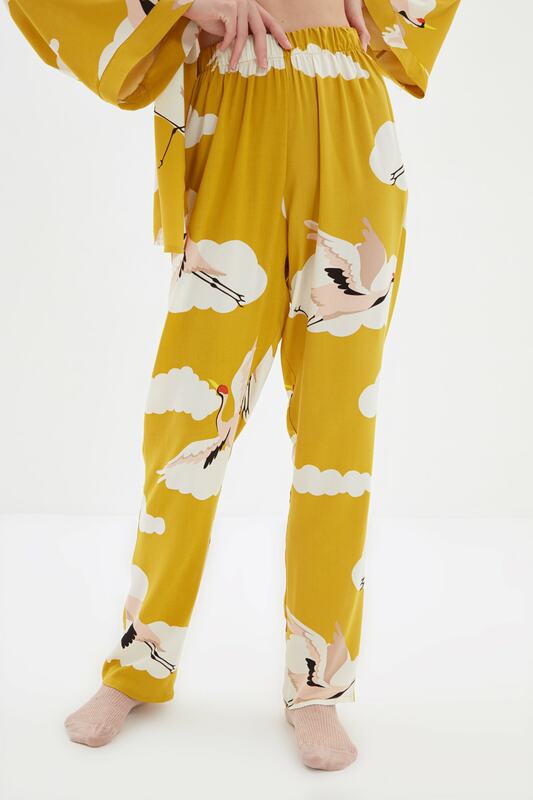 Trendyol pássaro padrão viscose tecido pijamas conjunto thmaw22pt1248